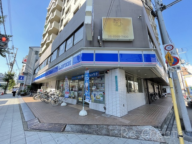 コンビニ　ローソン桜川2丁目店（コンビニ）まで49m