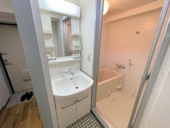 洗面設備　※別号室の写真です