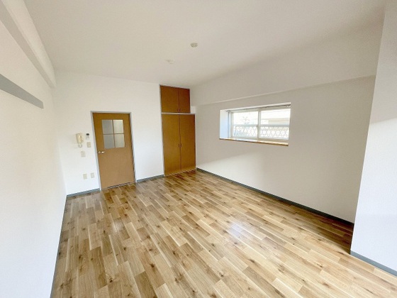 居室・リビング　※別号室の写真です