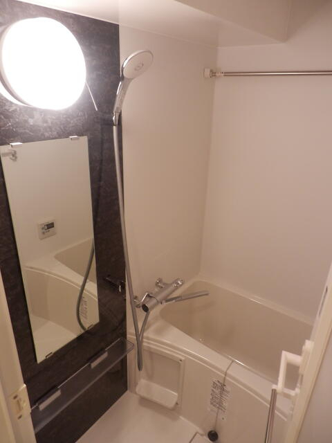 バス・シャワールーム　別部屋参考写真