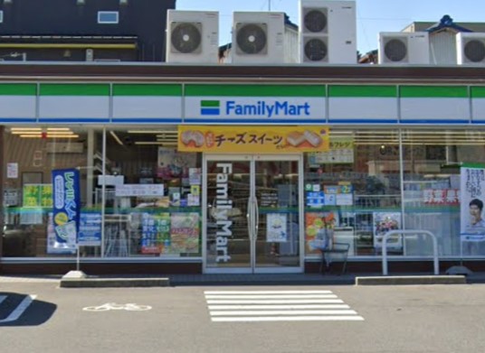 コンビニ　ファミリーマート 中村公園北口店（コンビニ）まで233m