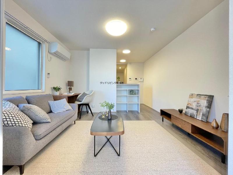 居室・リビング　2023/003/19撮影　102号室のお写真です。