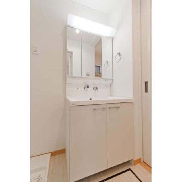 洗面設備　※写真は同タイプ住戸です。