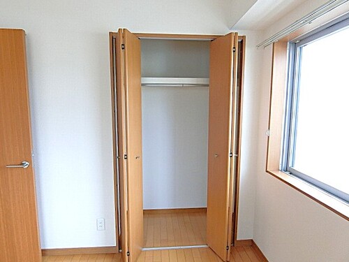 収納　洋室（約5.5畳）のクロゼット　※2023年1月撮影