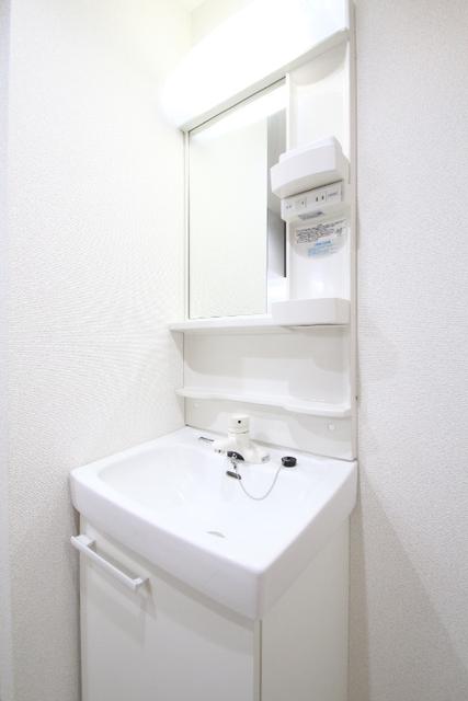 洗面設備　※同物件・同仕様画像