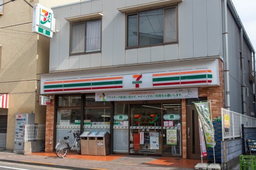 コンビニ　セブンイレブン 大田区美原通り南店（コンビニ）まで217m
