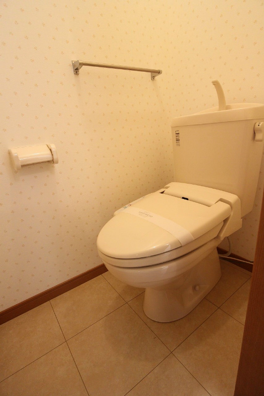 トイレ　写真は1Ｆのお部屋のです。