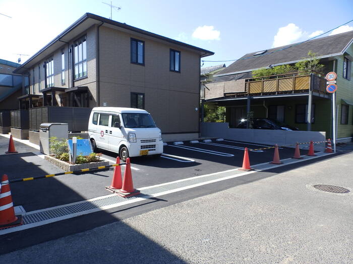 駐車場　駐車場