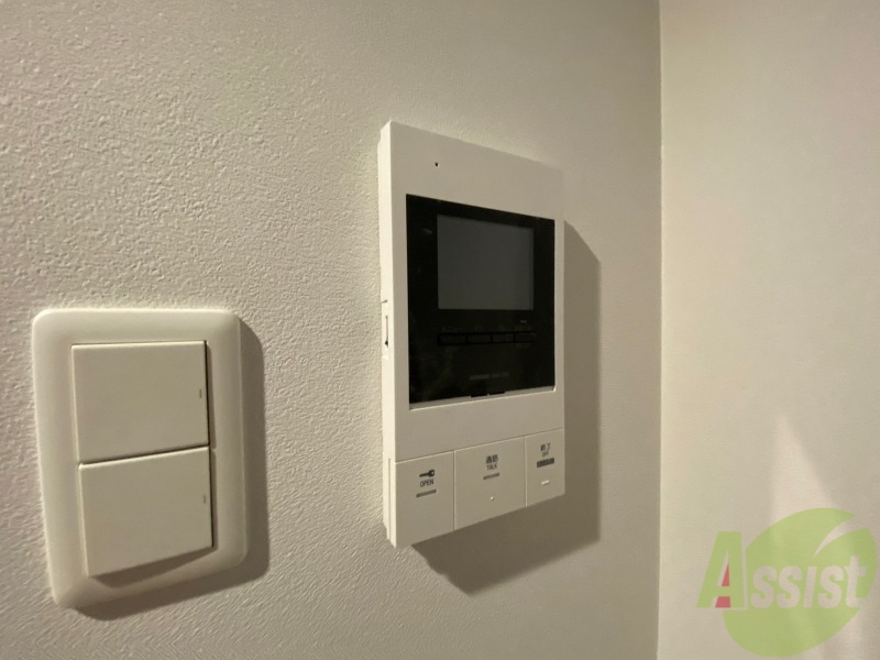 セキュリティ　ＴＶモニター付インターホンです。来客者の顔が見えるので安心！