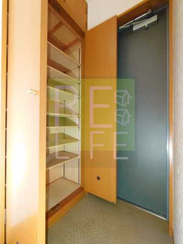 玄関　メゾンフリジア