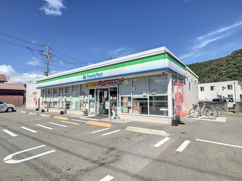 コンビニ　ファミリーマート山口東山二丁目店（コンビニ）まで40m