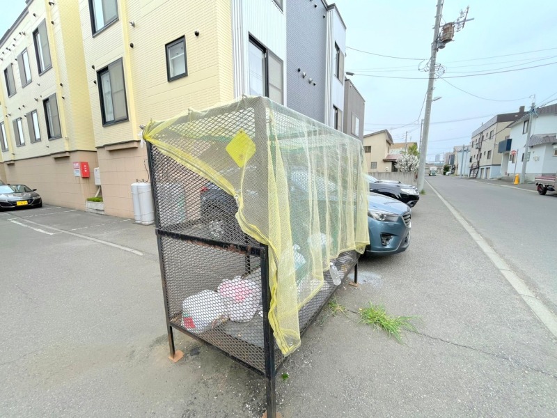 その他共有部分　敷地内ダストボックス付きです！