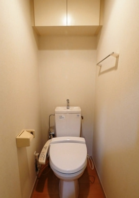 トイレ　別タイプ部屋　参考写真です