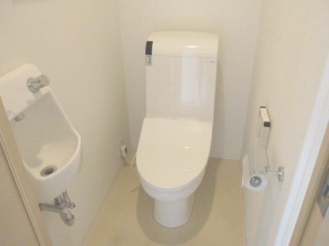 トイレ　★嬉しい設備のウォシュレット付です★