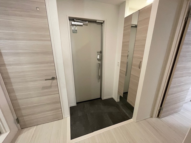 玄関　※同施工会社のイメージ写真※