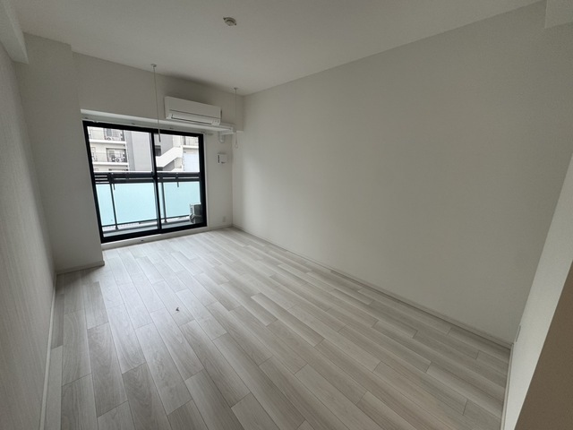 居室・リビング　別号室の写真です