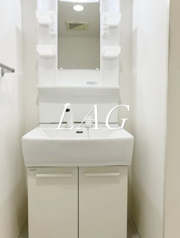 洗面設備　独立洗面台です。