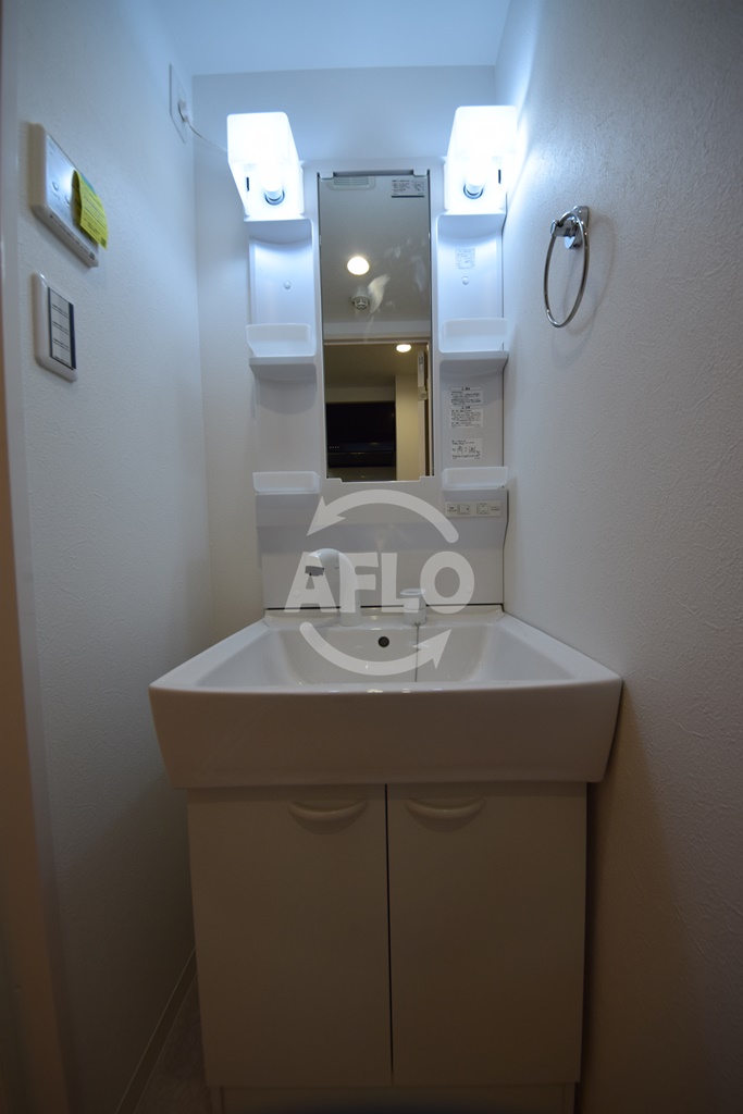 洗面設備　グランパシフィック塩草公園　独立洗面化粧台