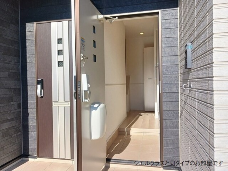 玄関　図面と現状に相違がある場合には現状を優先