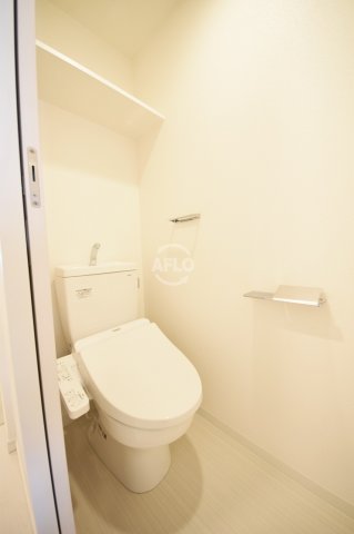 トイレ　レオンコンフォート西天満　温水洗浄便座