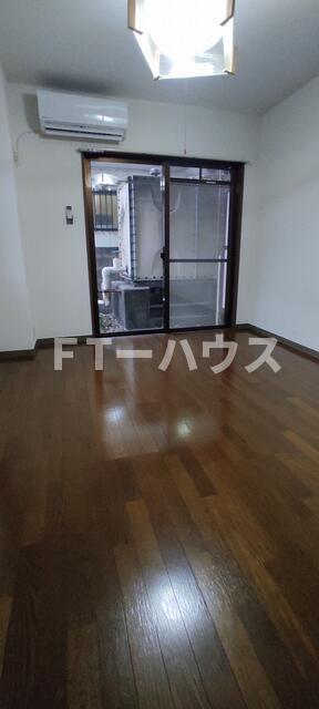 居室・リビング　フローリング