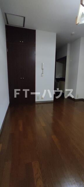 居室・リビング　収納有り