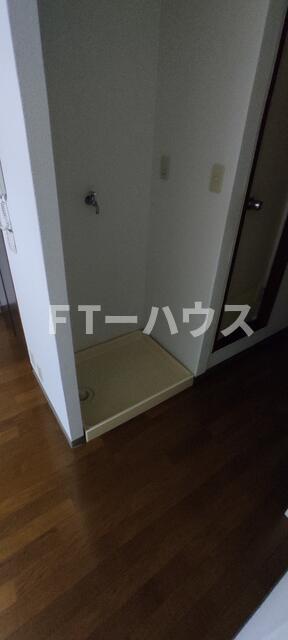 洗面設備　洗濯機置き場