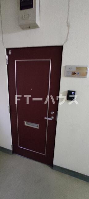 玄関　玄関ドア