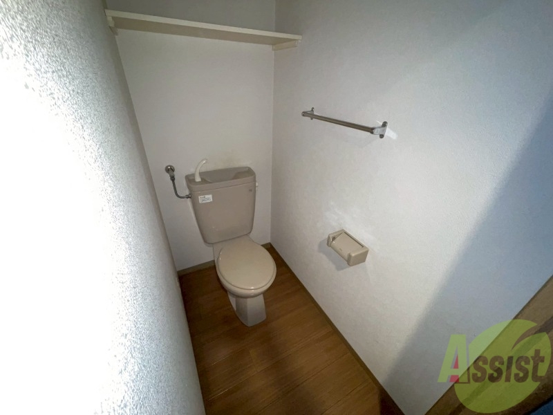 トイレ　こちらはトイレです。清潔感があり、安心して使用できます。