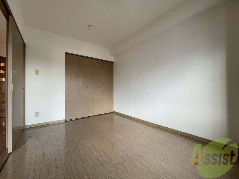 その他部屋・スペース　寝室です。二部屋をどう使うかはあなた次第です！