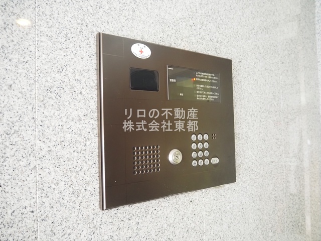 セキュリティ　不審者やセールスなどの侵入を防ぐことができるオートロック付！