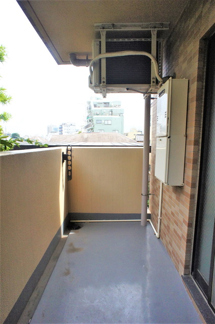 バルコニー　バルコニー付！お天気のいい日は洗濯物も気持ちよく干せますね！