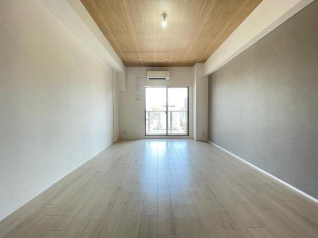 居室・リビング　写真は同タイプ住居です。