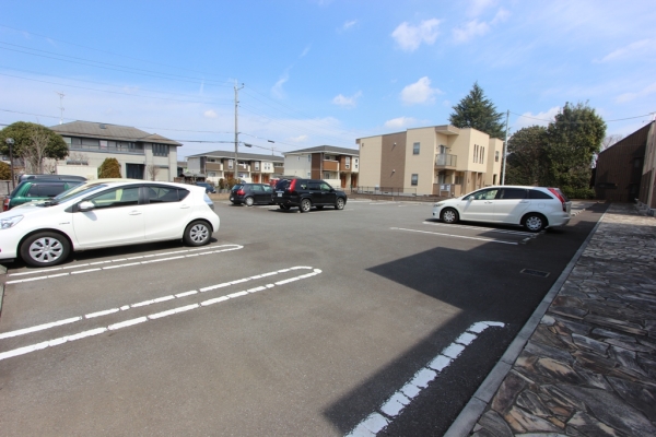 駐車場　駐車場