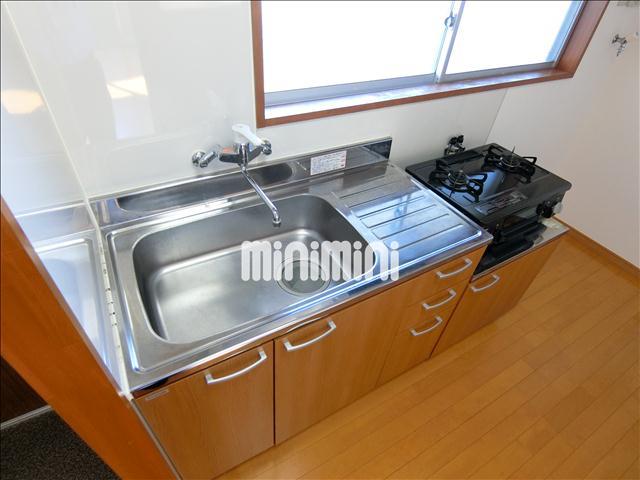 キッチン　２口ガスコンロ付きですよ。