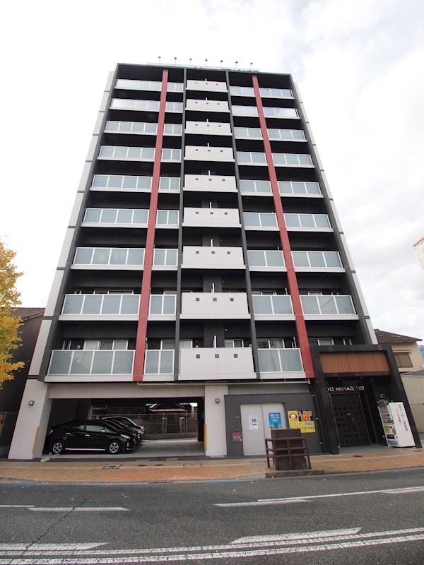 建物外観　三萩野エリア。1LDKの空き予定。