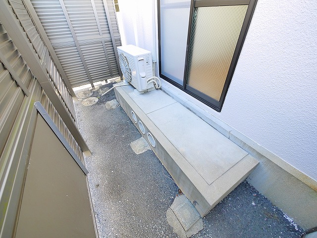 庭　簡単な家庭菜園も楽しめるお庭です