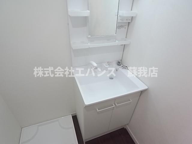 洗面設備　脱衣スペースもあります