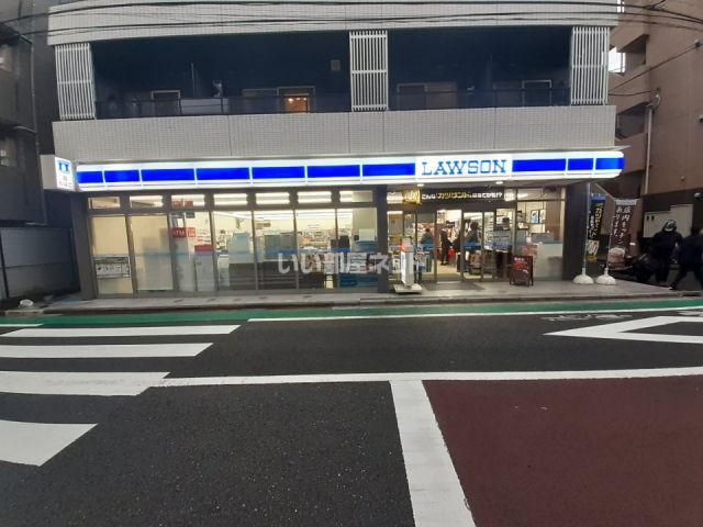コンビニ　ローソン新宿新小川町店（コンビニ）まで507m
