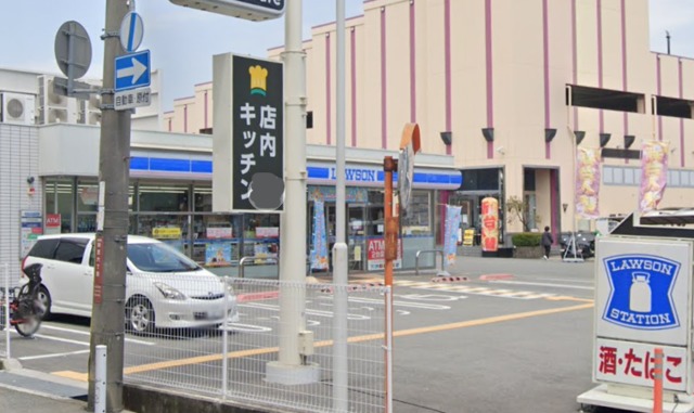 コンビニ　ローソン川西加茂六丁目店（コンビニ）まで875m