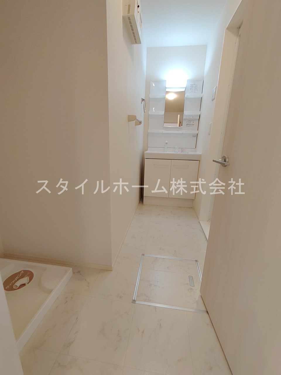 洗面設備　別部屋写真です。