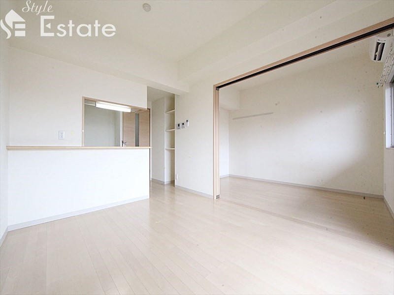 居室・リビング　内装