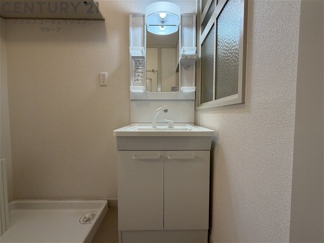 洗面設備　独立洗面台付き！