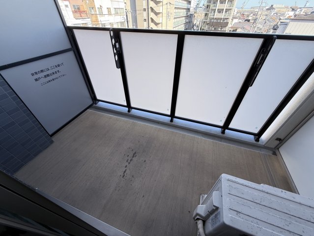 バルコニー　同物件別部屋写真