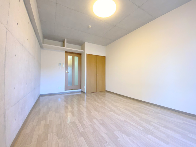 居室・リビング　※同物件別号室