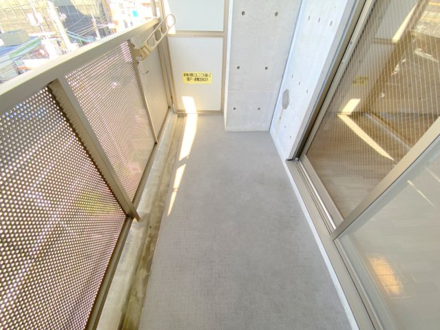 バルコニー　※同物件別号室