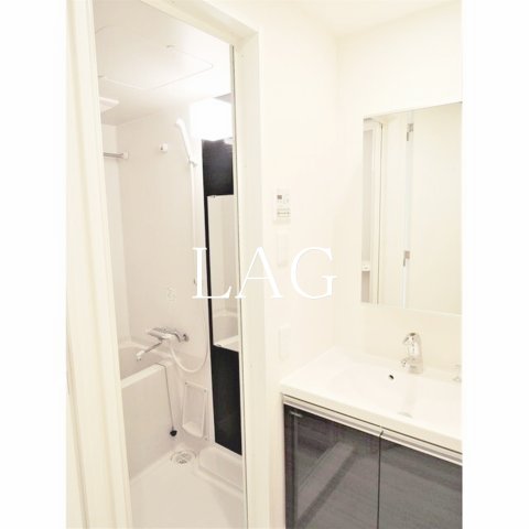 洗面設備　独立洗面台です。