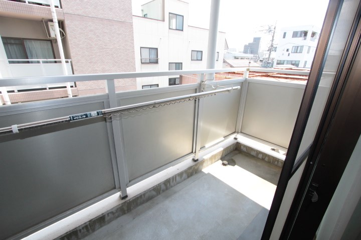 バルコニー　ベランダも広いです。