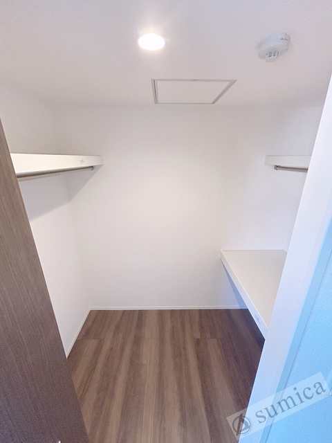 収納　たっぷりと収納できるウォークインクローゼット♪♪