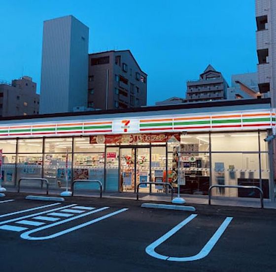 コンビニ　セブンイレブン広島舟入中町店（コンビニ）まで210m